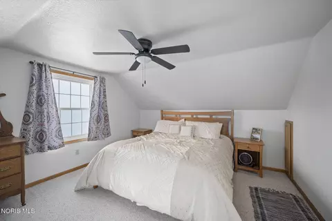 Bedroom - 15210 County Road 10-3, Lyons, OH 43533 photo 3 of 7