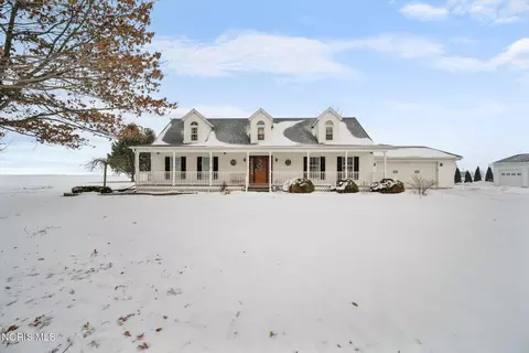 Exterior - 15210 County Road 10-3, Lyons, OH 43533 photo 3 of 12