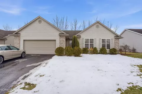 1421 Autumn Dr, Findlay, OH 45840
