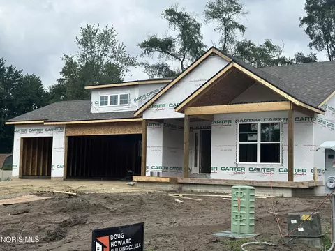 34 Victory Ln, Holland, OH 43528