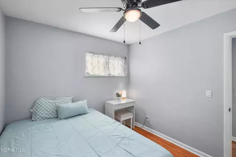 Bedroom - 5541 Douglas Rd, Toledo, OH 43613 photo 3 of 10