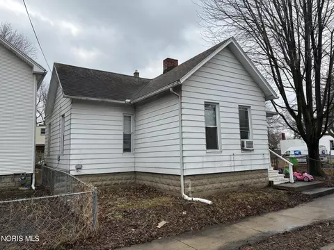 1404 Greenwood Ave, Toledo, OH 43605