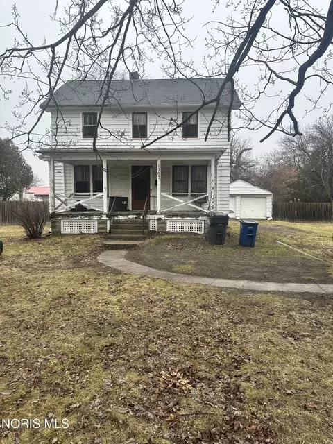 1207 Vanderbilt Rd, Toledo, OH 43615