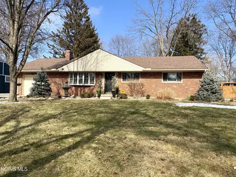 3158 Oak Grove Pl, Toledo, OH 43613