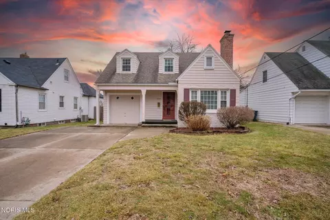 2207 Marlow Rd, Toledo, OH 43613