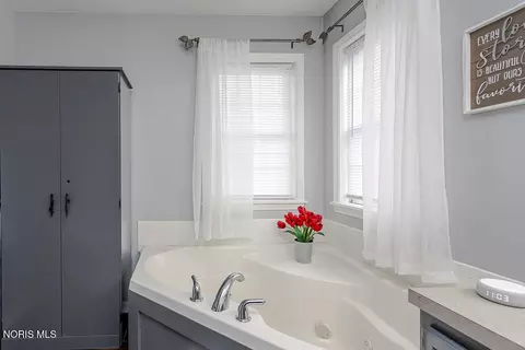 Bath - 123 Rivers Edge Ln, Upper Sandusky, OH 43351 photo 4 of 5