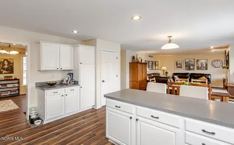 Kitchen - 123 Rivers Edge Ln, Upper Sandusky, OH 43351 photo 5 of 8