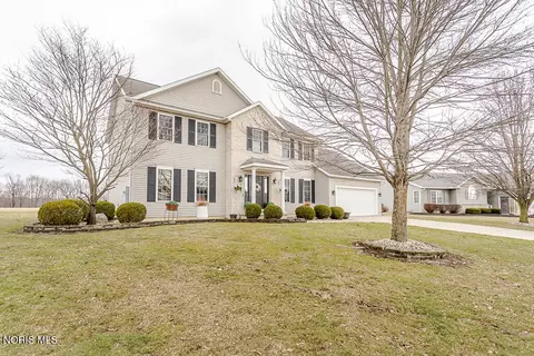 Exterior - 123 Rivers Edge Ln, Upper Sandusky, OH 43351 photo 2 of 11