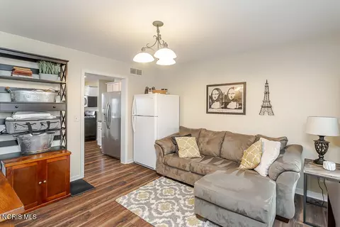 Living - 123 Rivers Edge Ln, Upper Sandusky, OH 43351 photo 1 of 7