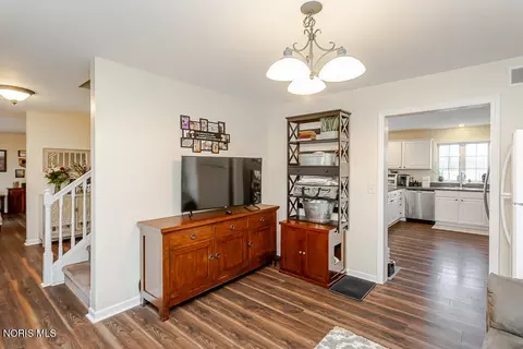 Dining - 123 Rivers Edge Ln, Upper Sandusky, OH 43351 photo 1 of 5