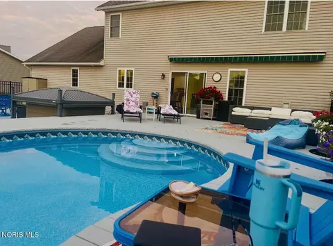 Exterior - 123 Rivers Edge Ln, Upper Sandusky, OH 43351 photo 5 of 11