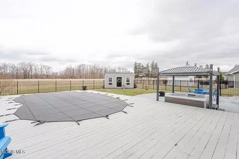 Exterior - 123 Rivers Edge Ln, Upper Sandusky, OH 43351 photo 11 of 11