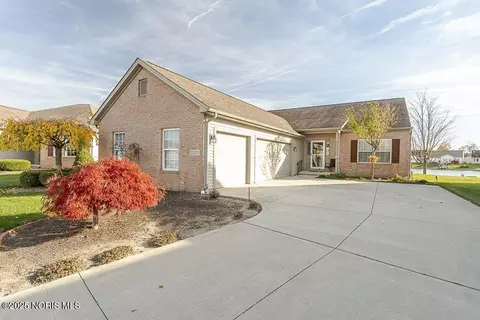 7055 Nautica Ct, Maumee, OH 43537