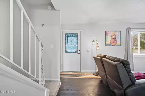 Entry Way - 357 Wrexham Ln #101, Maumee, OH 43537 photo 1 of 1