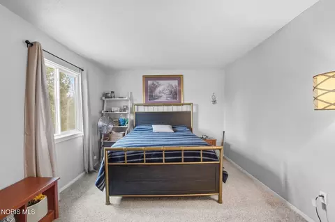 Bedroom - 357 Wrexham Ln #101, Maumee, OH 43537 photo 1 of 7
