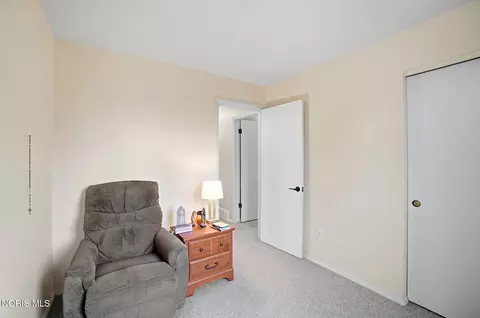 Bedroom - 357 Wrexham Ln #101, Maumee, OH 43537 photo 7 of 7