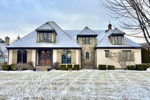 30363 Jacqueline Pl, Perrysburg, OH 43551