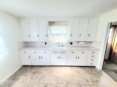 Kitchen - 1216 Main St, Genoa, OH 43430 photo 3 of 4
