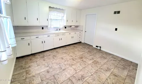 Kitchen - 1216 Main St, Genoa, OH 43430 photo 2 of 4