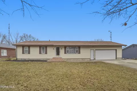 1085 Lutz Rd, Lima, OH 45801