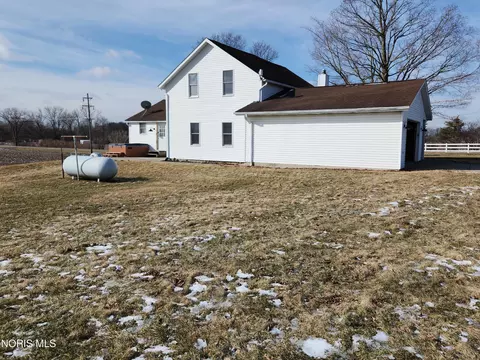 Exterior - 04746 Co Rd 10, Bryan, OH 43506 photo 2 of 3