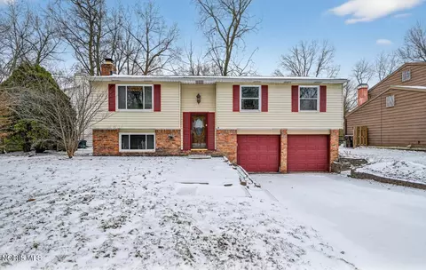 6241 W Pembridge Dr, Toledo, OH 43615
