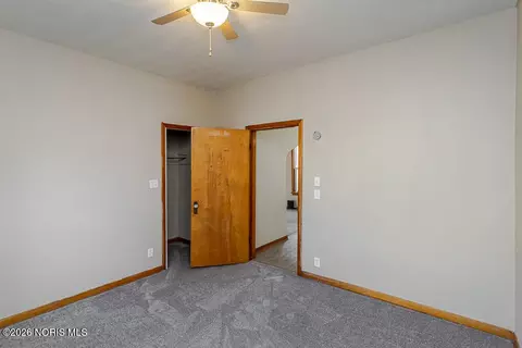 Bedroom - 933 Waverly Ave, Toledo, OH 43607 photo 4 of 6