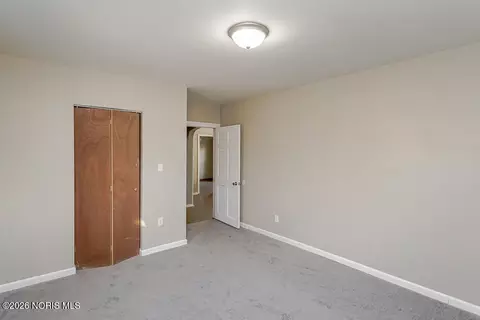 Bedroom - 933 Waverly Ave, Toledo, OH 43607 photo 6 of 6