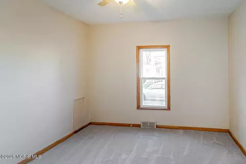Bedroom - 933 Waverly Ave, Toledo, OH 43607 photo 3 of 6