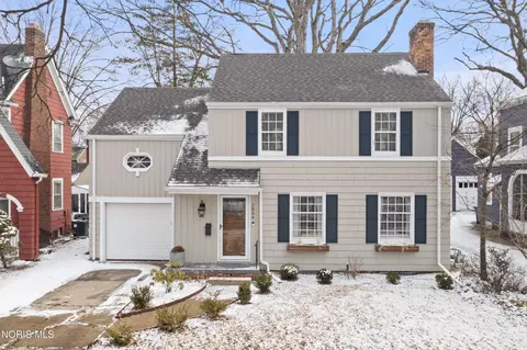 2804 Goddard Rd, Toledo, OH 43606