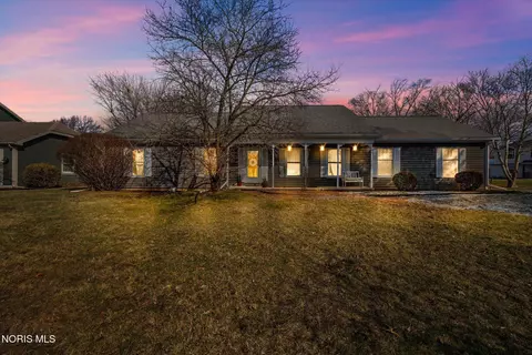 7924 Harrow Ct, Sylvania, OH 43560