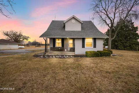25854 Mccutcheonville Rd, Perrysburg, OH 43551
