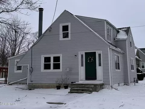 2400 Hollybrook Dr, Findlay, OH 45840