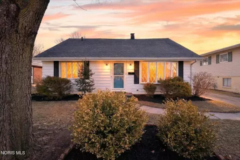507 S Goodyear St, Oregon, OH 43616