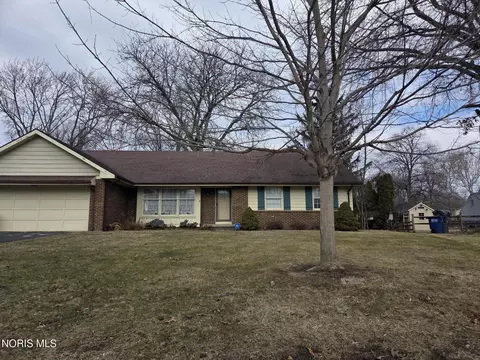 5722 E Candlestick Ct, Toledo, OH 43615