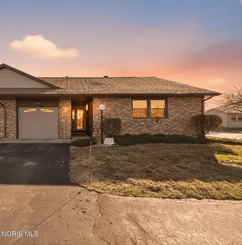 1801 Manor Hill Rd # 7, Findlay, OH 45840