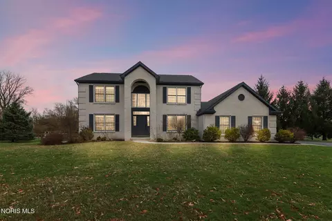 7407 Lock Mill Ct, Maumee, OH 43537