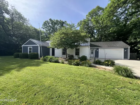 905 Corwin St, Defiance, OH 43512