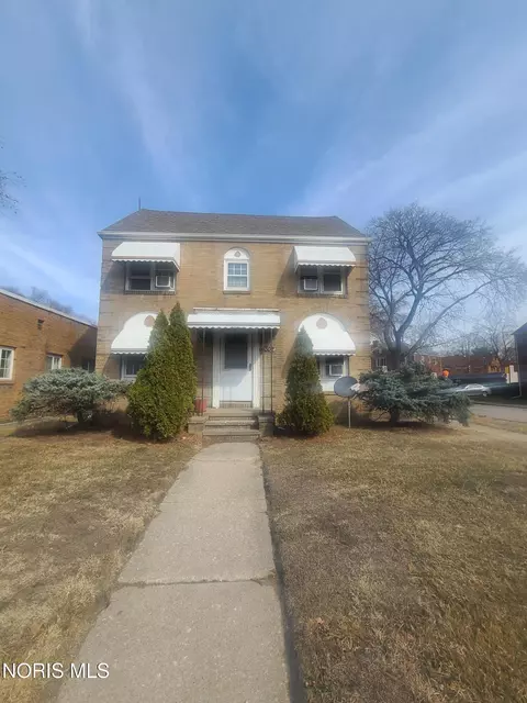 4302 Monroe St, Toledo, OH 43606