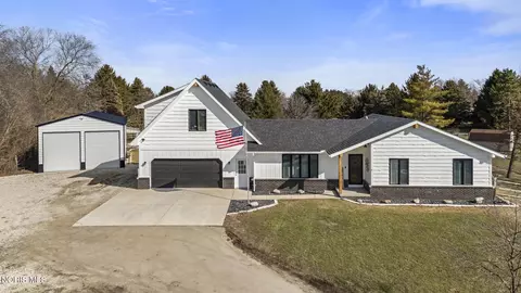 24579 Thompson Rd, Perrysburg, OH 43551