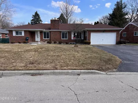 2904 Isha Laye Way, Toledo, OH 43606