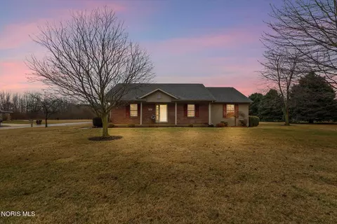 761 Marlow Dr, Liberty Center, OH 43532