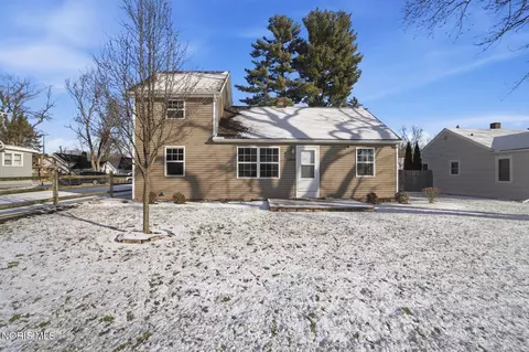 304 W Garfield Ave, Swanton, OH 43558