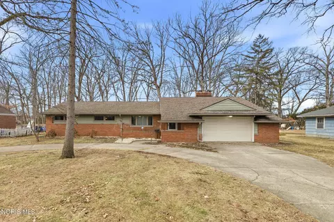 5163 Fairgreen Dr, Toledo, OH 43613