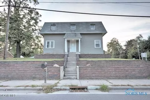 4943 Flanders Rd, Toledo, OH 43623