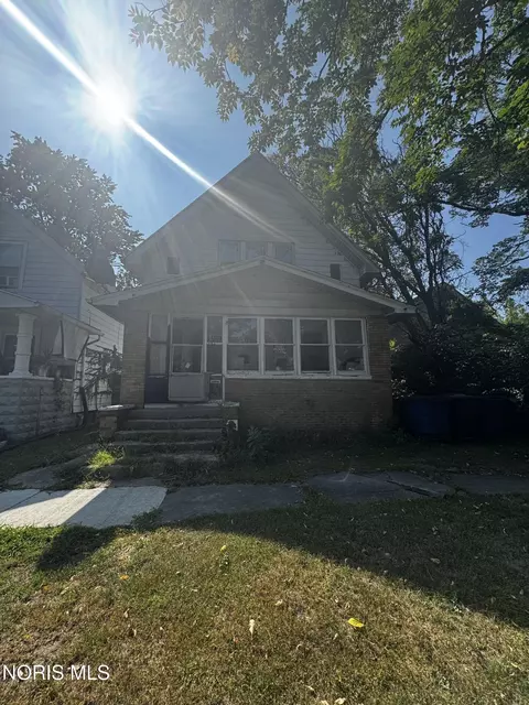 824 Bartley Pl, Toledo, OH 43609