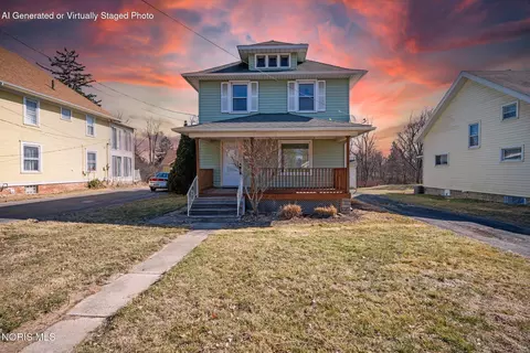 5814 Summit St, Sylvania, OH 43560