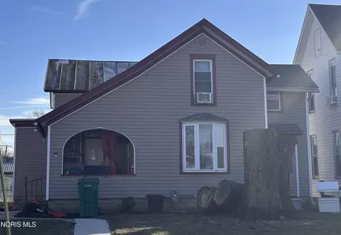 423 Elm St, Findlay, OH 45840