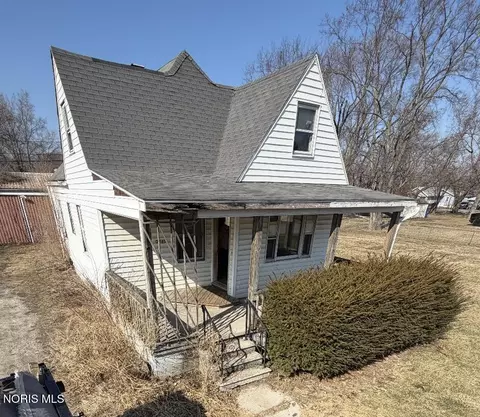 2045 La France St, Oregon, OH 43616