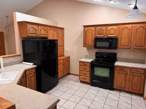 Kitchen - 202 Sycamore Ln, Bryan, OH 43506 photo 2 of 4